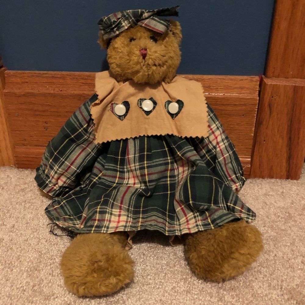 Vintage Boyd’s Bear plush